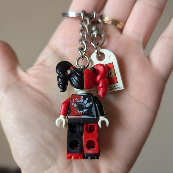 Lego HARLEY QUINN Keyring Keychain 852315 Batman - Picture 2 of 2